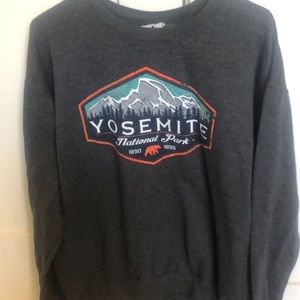 Gray YOSEMITE NATIONAL PARK Crewneck